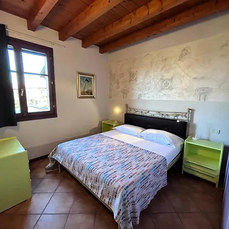 Garda Village 11 *