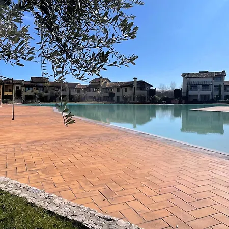 Garda Village 11 Apartamento Peschiera del Garda